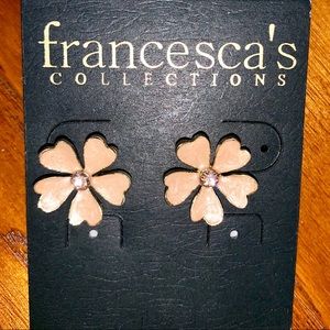 Light pink flower stud earrings with gem